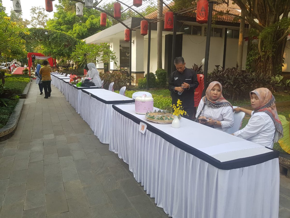 AzuraZaidan's tweet photo. Hari jadi Purwakarta gelar lomba liwet 

#HUTPurwakarta https://t.co/W756f5isjs