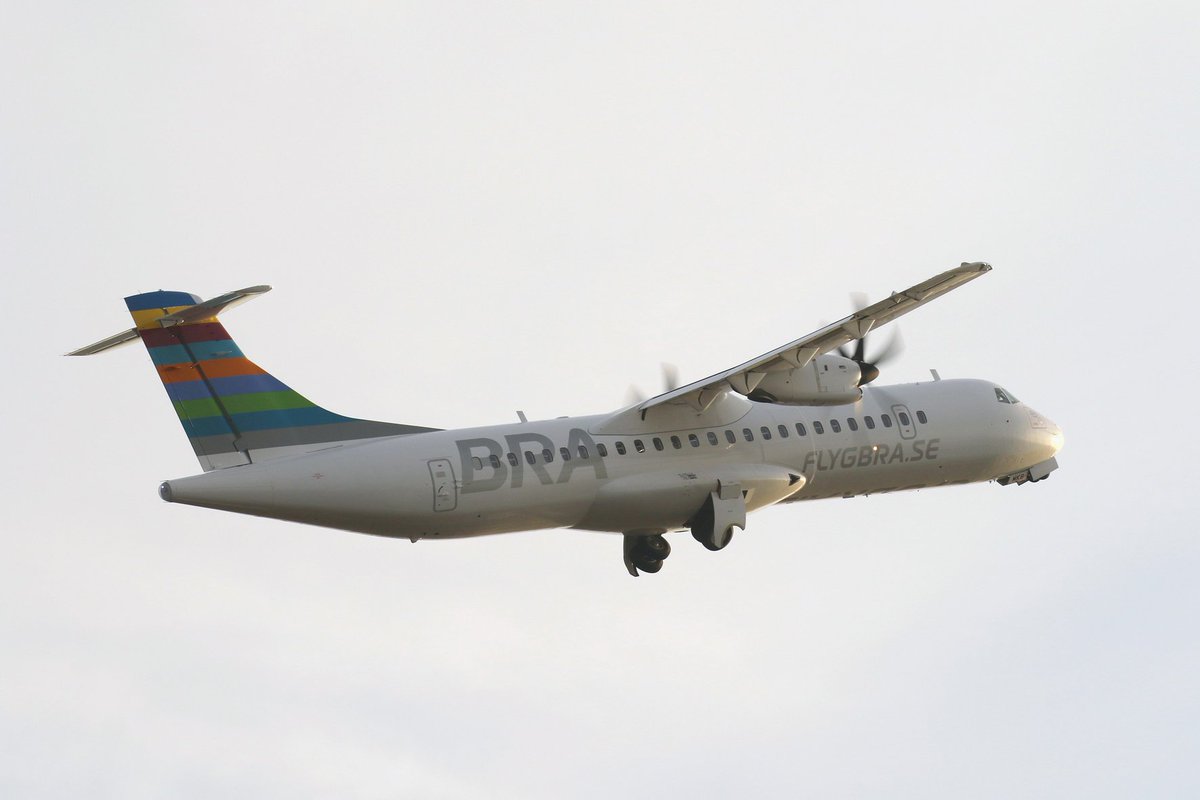 ATRaircraft's tweet photo. Flashback Friday to 3 months ago and @flygbra_se’s Perfect Flight! And to limit the use of fossil fuel, it makes sense to use an aircraft that burns 40% less fuel &amp; emits 40% less CO² - the ATR 72-600! https://t.co/RPg5rQ6sCy #FBF #Braathens #PerfectFlight #ATR72 #flysustainably https://t.co/c4SAVjWCs6