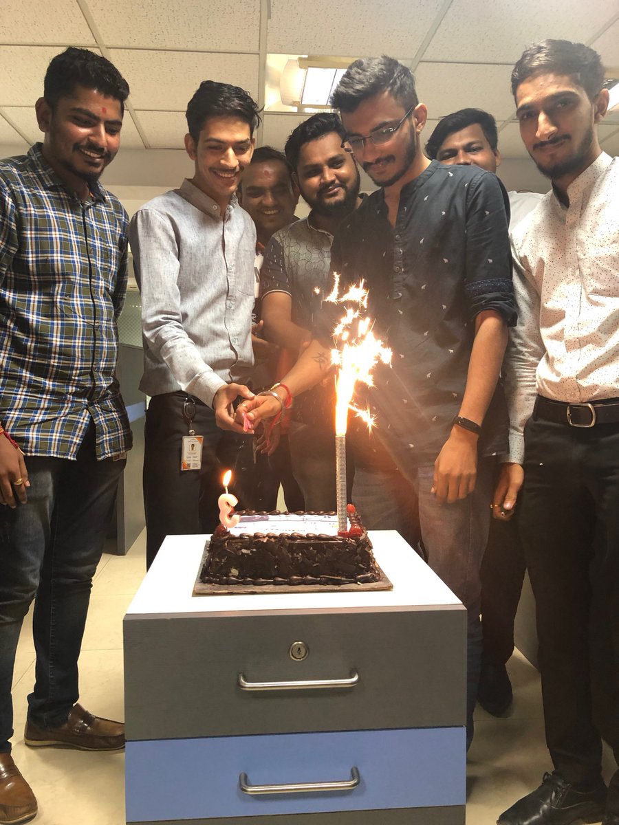 MasterTouched's tweet photo. We started with a few but now we are many , not only in members but also in talents and creativity. Congratulations to all your efforts and accomplishment.Good luck &amp; Congratulations on 3 successful years.
#3years #celebrationtime #3rdanniversary #mastertouchconcepts https://t.co/pulXQT9Zxt
