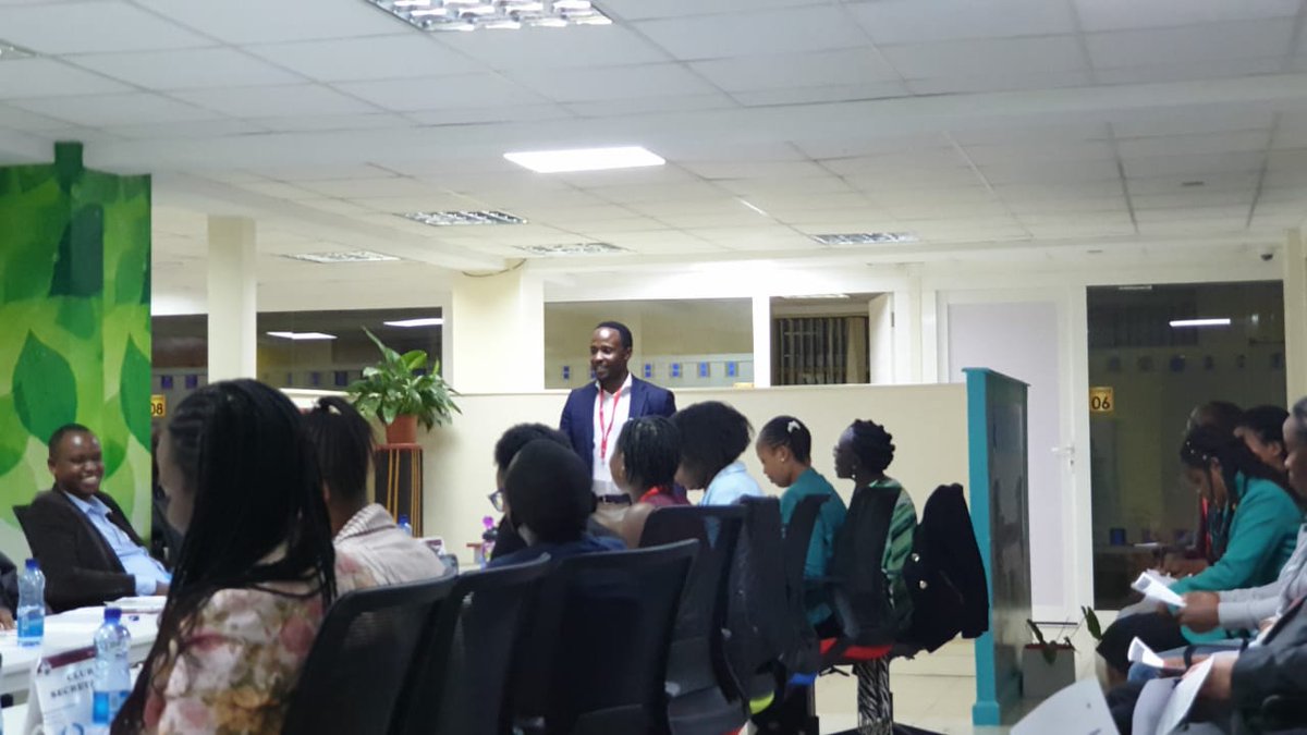 nomads254's tweet image. And it was full house at Toastmasters Westlands meeting on Wednesday! Awesome awesome ice breakers from all the members!

Are you part of a toastmasters or public speaking group?

#nomadlounges #collaboratecreate #community