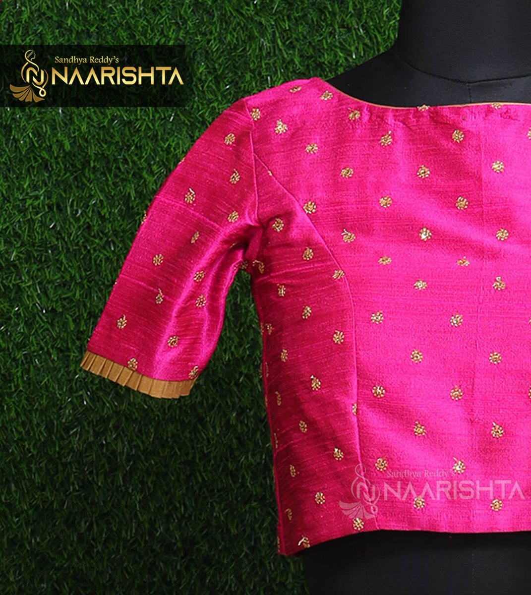 naarishta's tweet photo. Are you Tired of searching for a perfect #Lehenga to wind-up your weekend party? Look gorgeous resplendent in this #Banaras Brocade Lehenga with simple #buti embroidery for crop-top designed at #Naarishta by Mrs. Sandhya Reddy.
For more:https://t.co/BSx6qGGYMk
#croptop #dress https://t.co/Yxne41bw89
