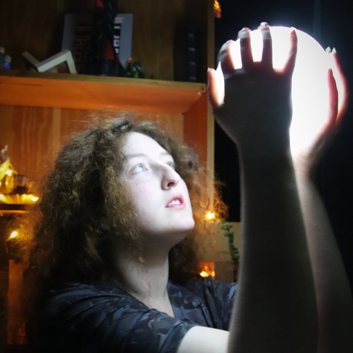 Here we have Rosie as Eventide, her particular brand of nonsense involves extensive knitting (with secret pride flags), and narrating Hot Fuzz to a sleepy and pizza-deprived team.  Less chaotic than Harry tbh 🧚‍♀️🌜 #edfringe #EdFringe19 #makeyourfringe