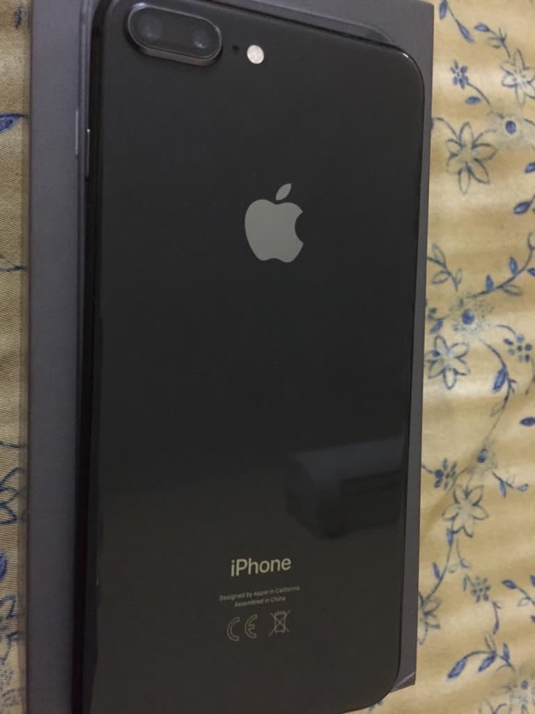 oli_store's tweet photo. ايفون ٨ بلص ، أسود ، ٦٤ قيقا نضيف بس فيهو شق في القزازه الخارجيه ما مؤثره على الجهاز ( موضّح في الصور ) .
السعر : ٣٤ ألف https://t.co/ZLyXuTJkGI