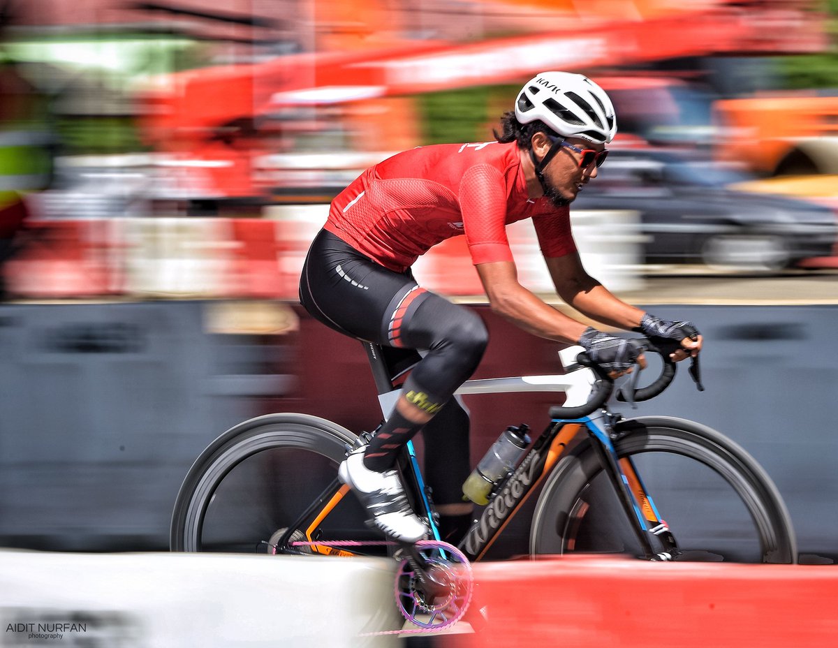 bujoee1's tweet photo. " TM Flyover International Ride Kelantan "
° Masih di berikan rezeki podium..
° Gambar habis gear kelajuan cahaya 😁
™ Sniper Aidit Nurfan ®
#imct #ironmetalcyclingteam #xtcool #xtcoolcream #veloforcewheels #morphcomponents #fidlock https://t.co/AHz90Ym4On