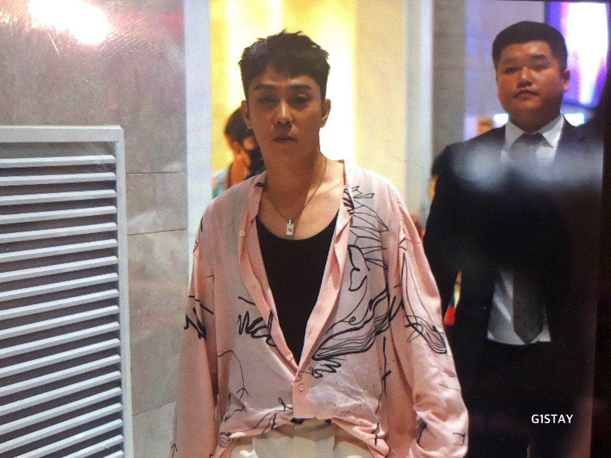 G1STAY's tweet photo. 190816 무대인사 출근

#은지원 #EUNJIWON #殷志源 #ウンジウォン #젝스키스 #SECHSKIES #水晶男孩 #ジェクスキス https://t.co/dO3ZlBPBYX