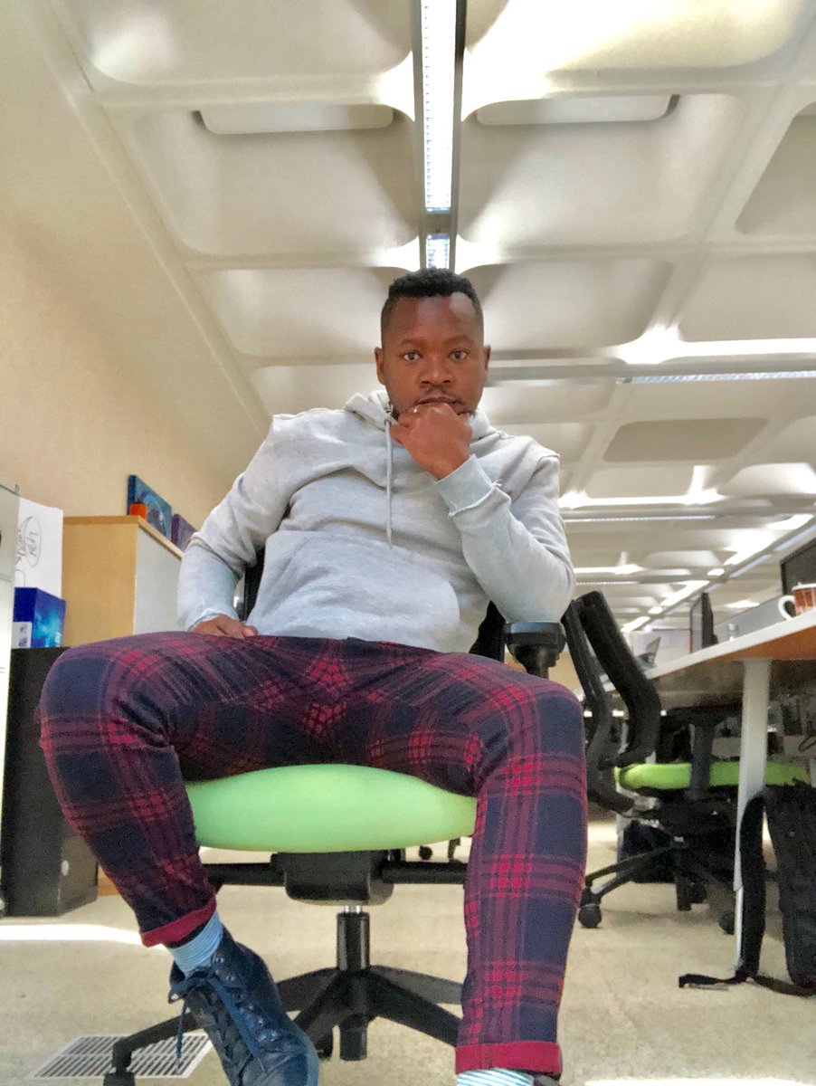 Tebza201's tweet photo. #BlackBoyJoy #OfficeChronicles #Fringas ๐๐ค https://t.co/L41z8q0Rkg