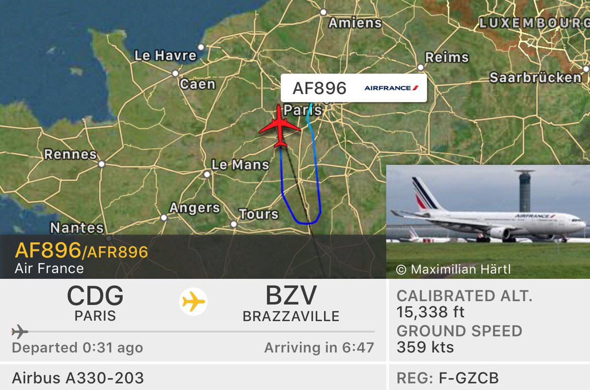 NikPhillips666's tweet photo. Air France #AF896 declaring a general emergency out of Paris CDG https://t.co/DqGpp36W3B