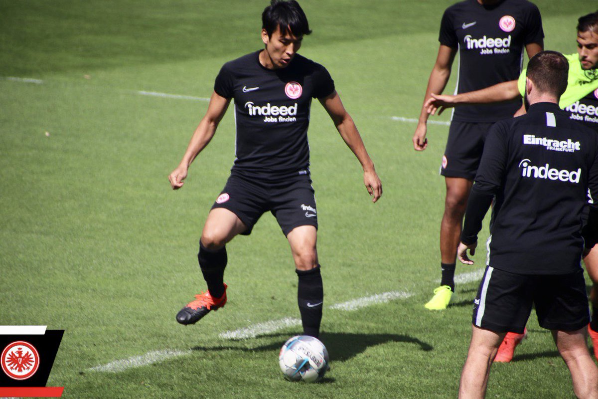 Eintracht Frankfurt على تويتر 本日の練習は 長谷部 選手のみ参加 鎌田 選手は自転車でリカバリー Sge フランクフルト アイントラハト