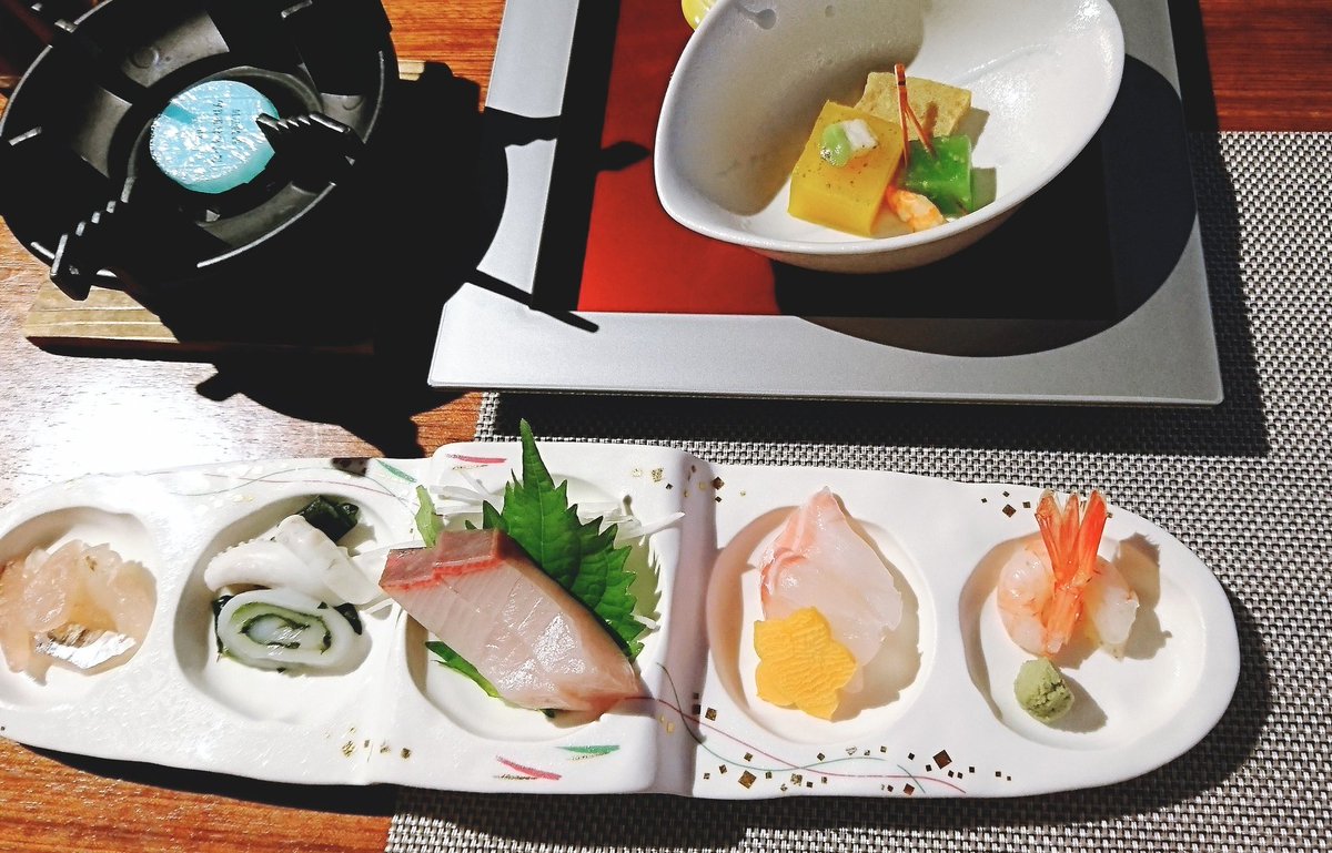 ricecake_cheese's tweet photo. 宿のごはん美味しい～！

毎日こんなの食べられたら幸せなのに♡ https://t.co/oz8bRgKlnp