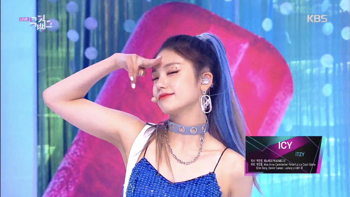 ณฐ 🥨 tweet media