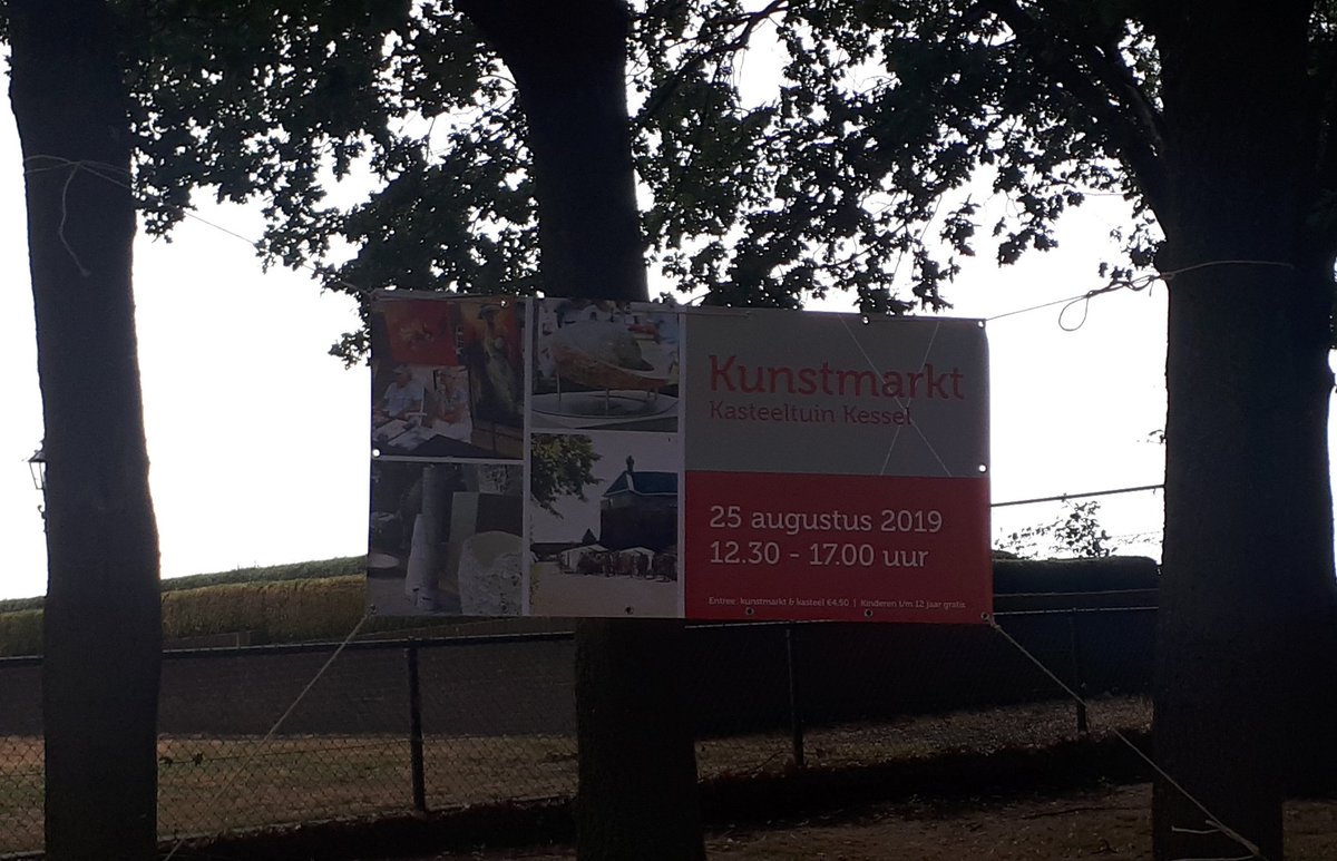 Deze week banners  opgehangen. Het is alweer bijna zover.