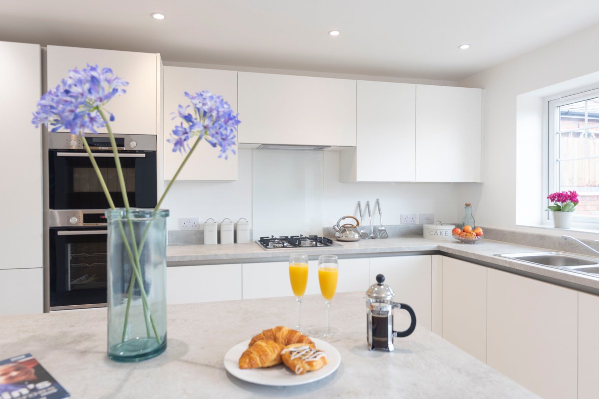 CadebyHomes's tweet image. We are loving the kitchen in plot 10 at The Appleyard in #Rothley!😍😍 Installed @SherwinHall 

Get in touch with us today to find out about our last available plots! 

PLOT 7 - £324,950
PLOT 9 - £335,000

#Rothley #plot10 #SherwinHallKitchens #CadebyHomes