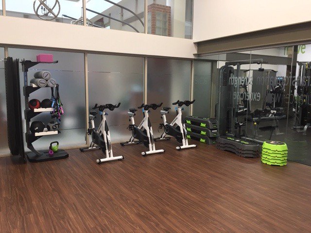 push_pedal_pull's tweet photo. Court International Building in St. Paul, MN partnered with P3 Fitness Specialist Chad Witt to renovate their fitness facility. It led to a space with a variety of cardio pieces as well as a few strength pieces interspersed! #p3install #precor #escape #strength #wellbeats https://t.co/kPg8YtC0g6