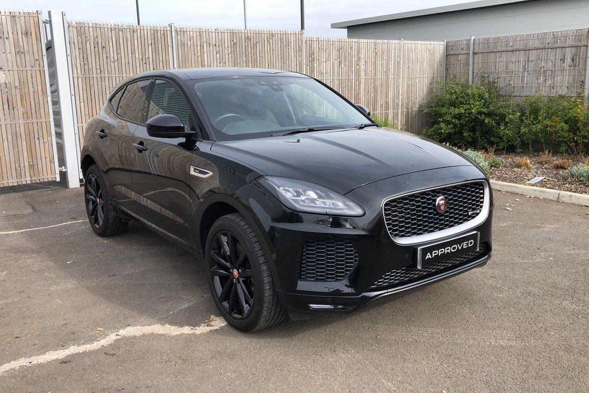 MotorcleanLtd's tweet photo. You can always rely on a stunning #Jaguar to brighten up a dismal day! Nice one @MotorcleanLtd and @MarshallJaguar in #Ipswich https://t.co/qQnX51smS2
