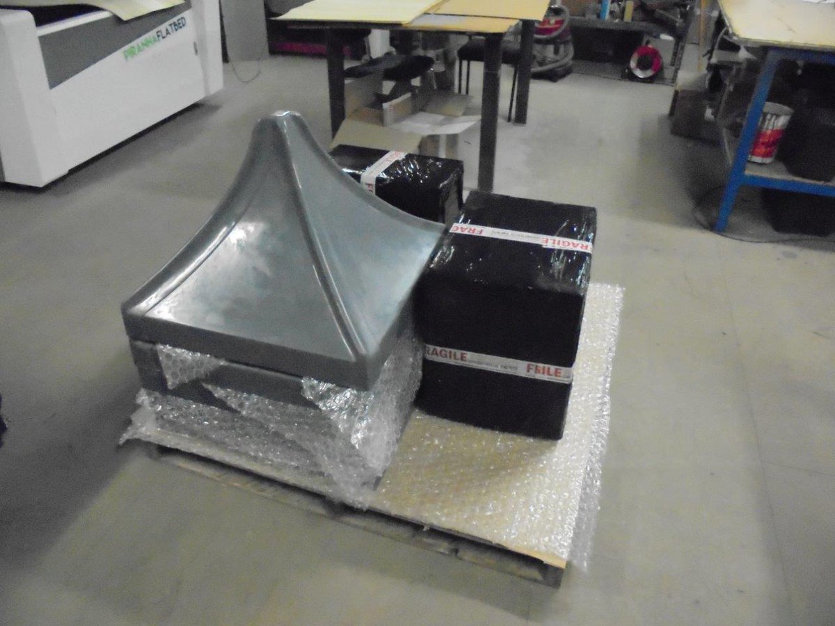 HawkinsClocks's tweet image. A batch of five of our Lead effect GRP roofs and finials produced for a stable company, to adorn their own timber turrets.

hawkinsclocks.co.uk/roofstgallery.…

#grproof #leadeffect #stables #clocktower #grpfinial