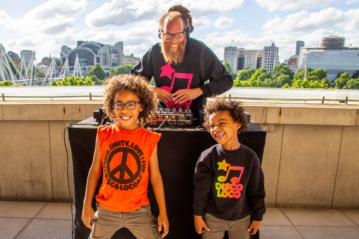 southbankcentre's tweet photo. Today is the first day of our #FREE Summer British Sign Language Weekend, packed with BSL-interpreted events and tours – find out more: https://t.co/QfVTxXCTCO #SCSummer #BSL #BSLinterpreted #FridayFeeling https://t.co/8KPUY1I8rL