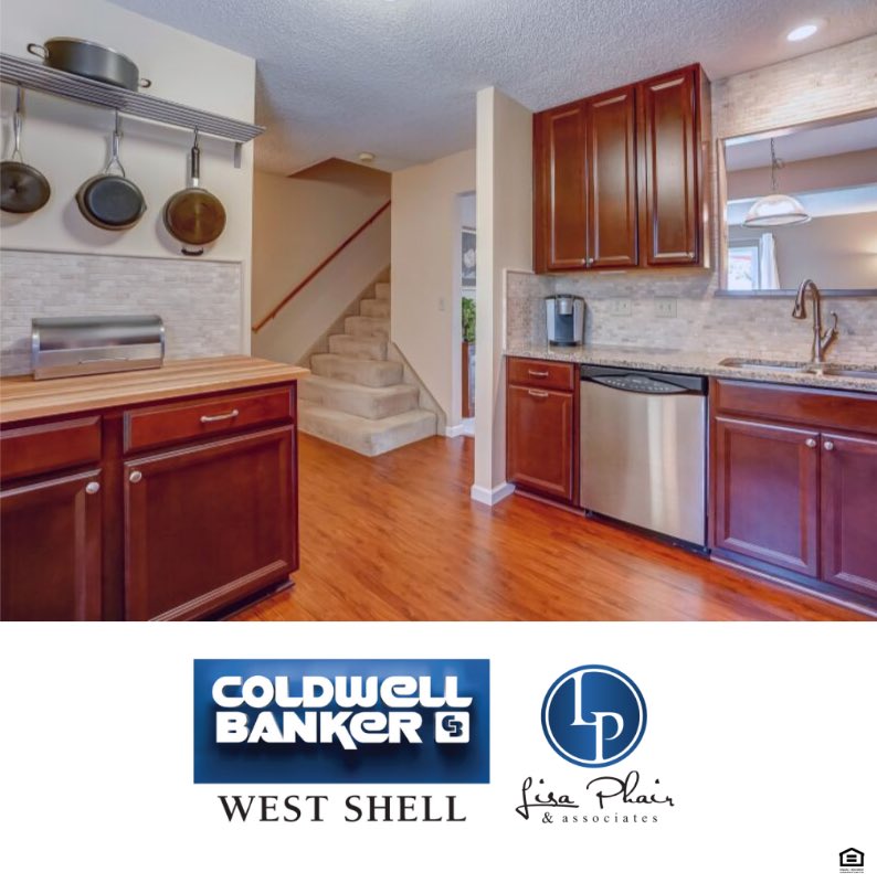 LisaMPhair's tweet photo. #comingsoon no showings until 8/22. #WestchesterOH condo on Beckett Ridge Golf Course! Overlooks 17th fairway!
#LPAssociates #LakotaRealtor #ListWithLisa #PhairHousing #golfcourse #newlisting #cboki #coldwellbanker #bestplacestolive https://t.co/441N2eJdjD