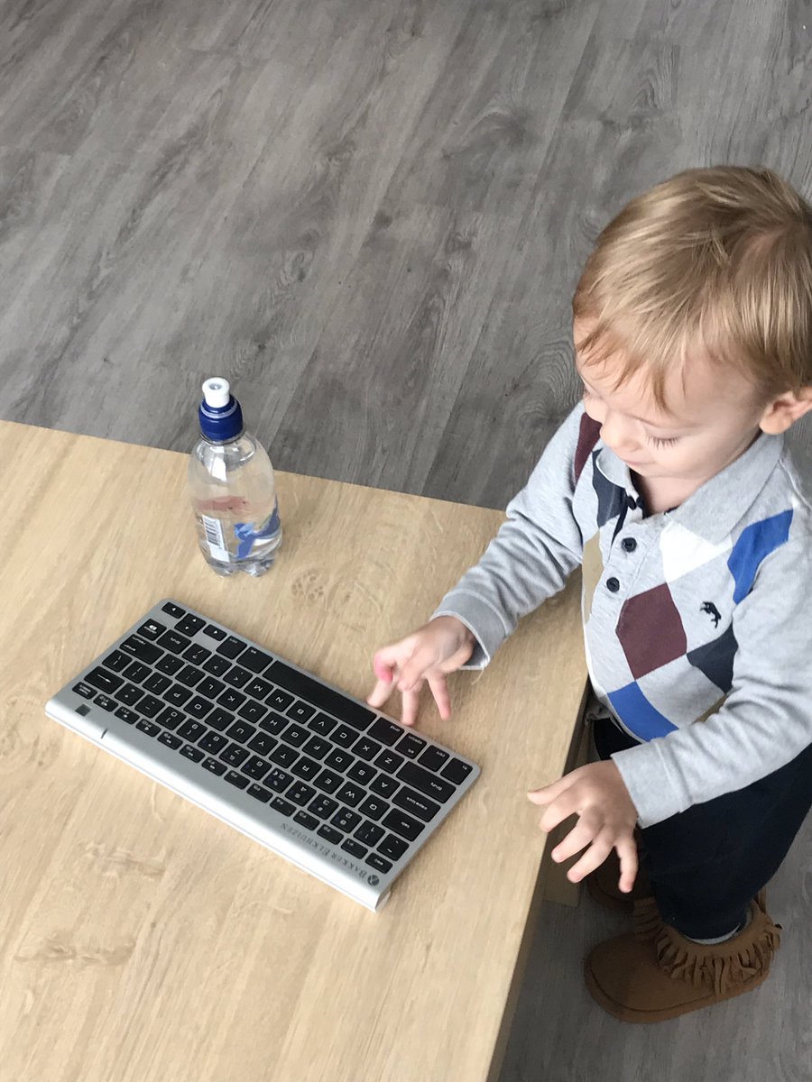 F1Constant's tweet image. Eerste wat hij pakte #pc #keyboard