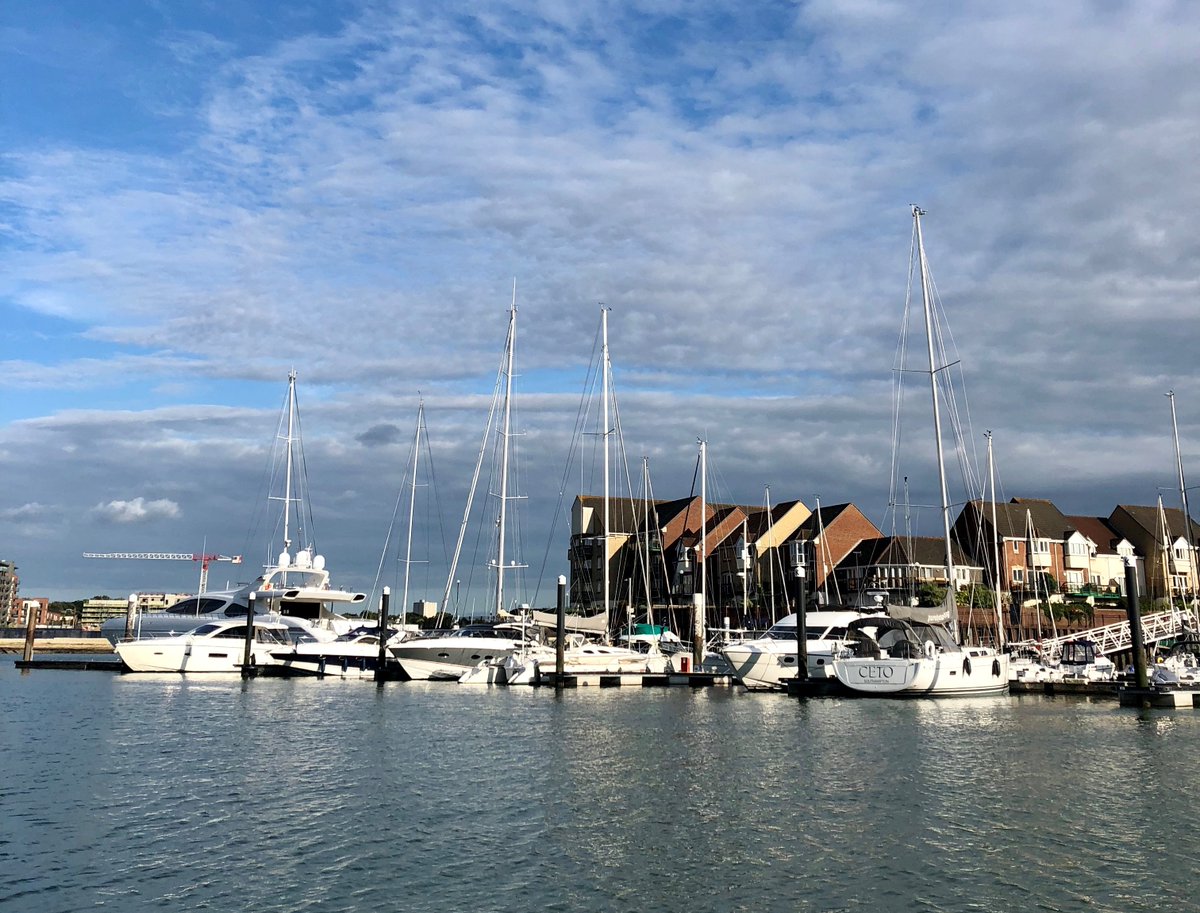 ASITE's tweet photo. Thank you @Chalegrove, #Dornan and #EdenstoneGroup for joining Asite for the Cowes Week celebrations yesterday. โต
#CowesWeek #CowesWeek2019 #IsleOfWight #Asite #ITsAdoddle #Regatta #Summertime https://t.co/OkLudBB2eI