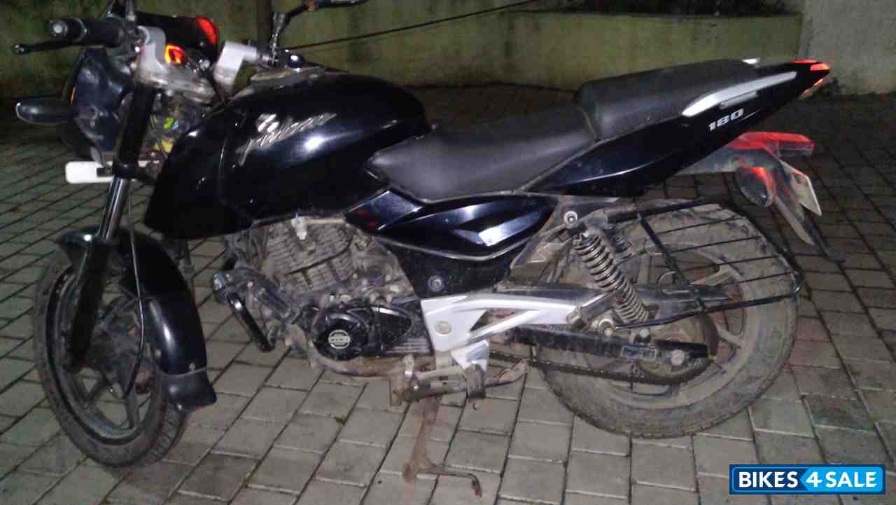 Bajaj pulsar 180 second hand hot sale