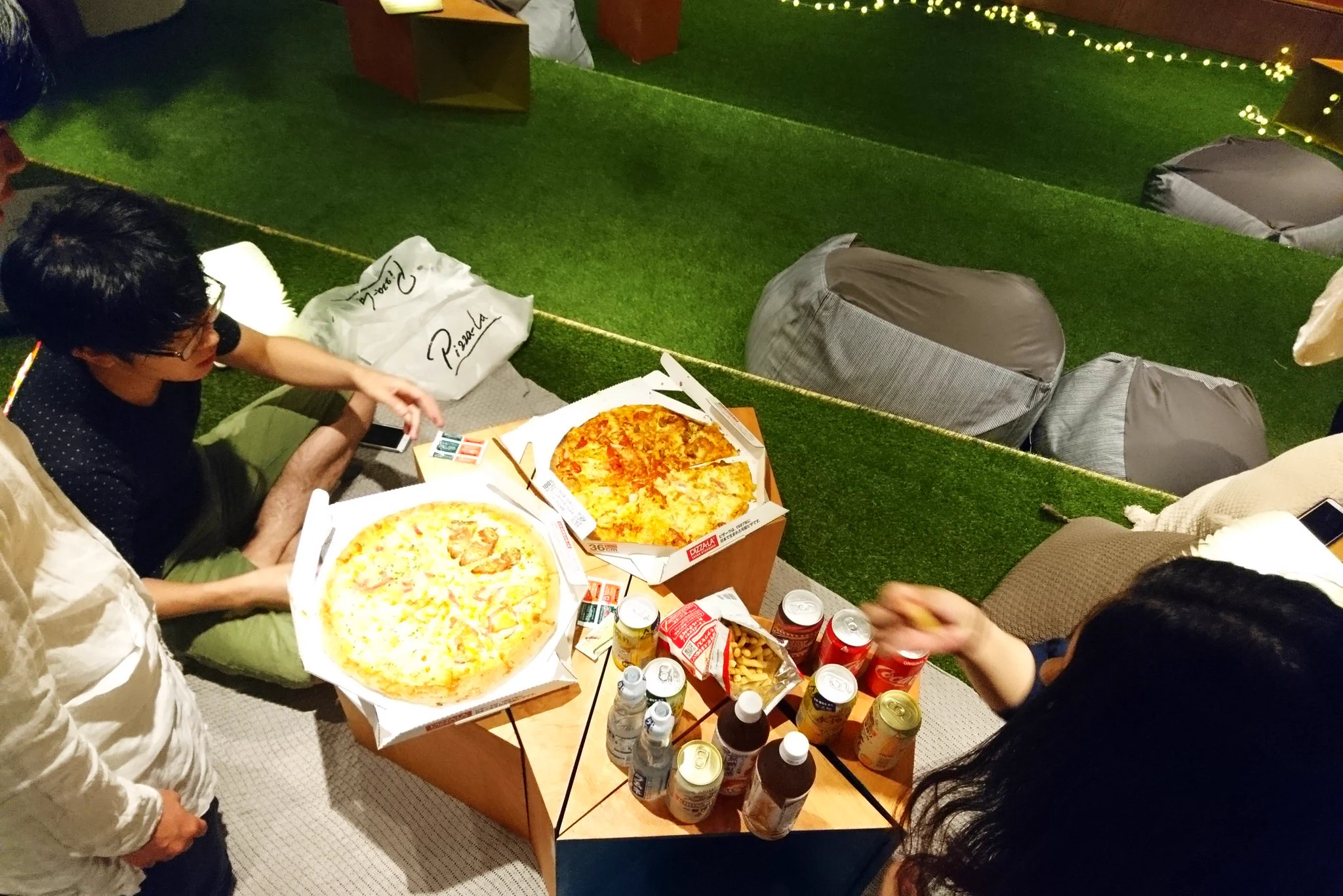 映画好き必見！貸し切りで宿泊もできる映画館がすごい!？