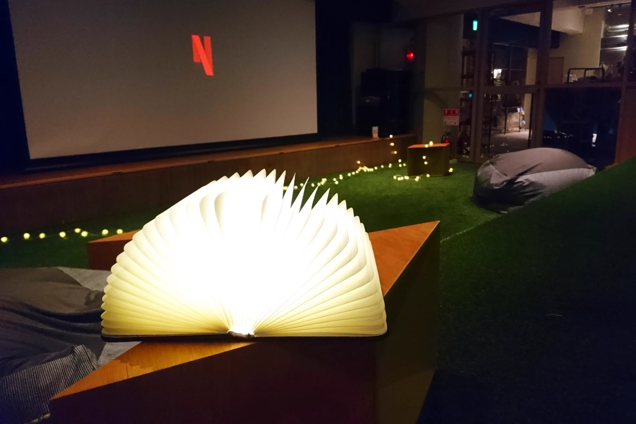 映画好き必見！貸し切りで宿泊もできる映画館がすごい!？
