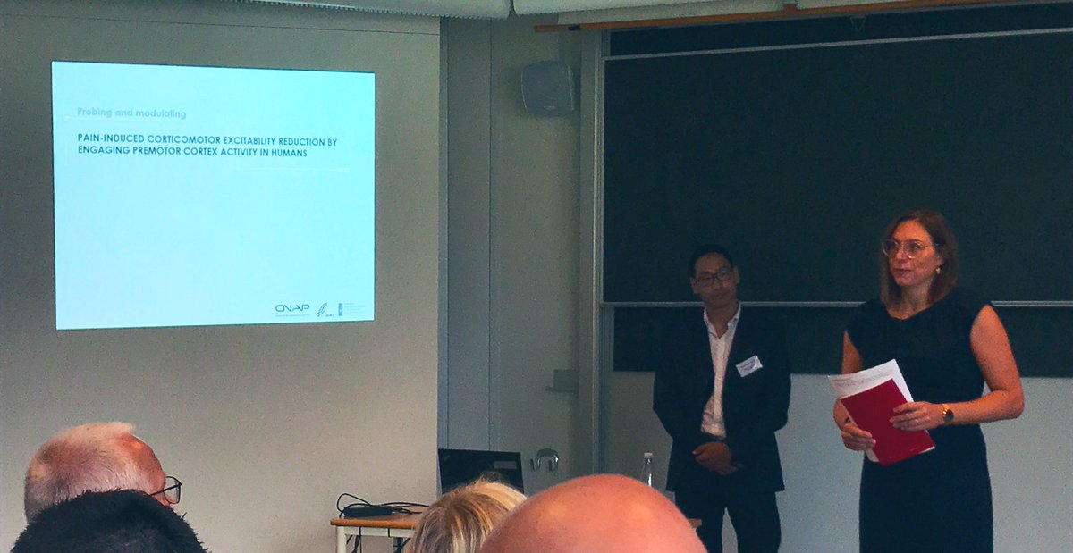 CNAP_AAU's tweet photo. Dennis Boye Larsen currently being introduced by @ShellBoudreau to present and defend his @CNAP_AAU PhD thesis on #probing and #modulating pain-induced corticomotor excitability reduction. Congratulations on this impressive work, @dennisboye87! https://t.co/tzUZKXvh0D