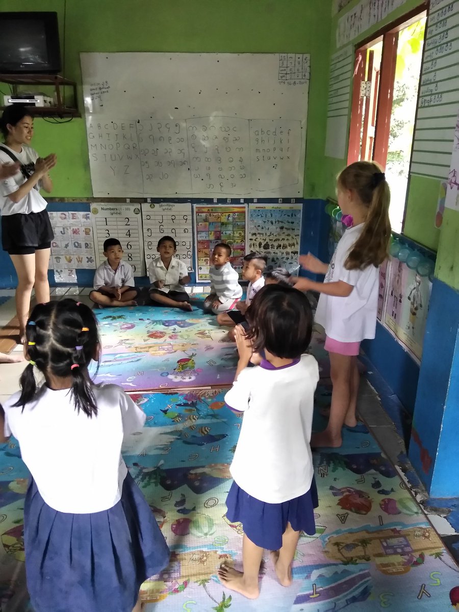 SR5phase's tweet photo. We were very privileged to visit the Love School today and very much hope to return again next year. We hope that our book donations will be well used @HarrowBangkok @HarrowBkkLIA @BorderBurma @AcornOverseas https://t.co/RhsL4vNshs
