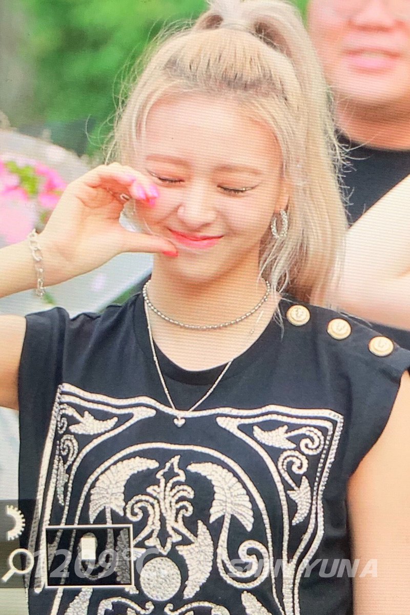 20031209com's tweet photo. 190816 뮤직뱅크 퇴근
귀여워 (⊙ω⊙)

#유나 #신유나 #있지 #YUNA #ITZY @ITZYofficial https://t.co/HdO1ZHKDdP
