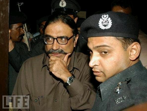 DharejoRaza1's tweet photo. The Best and Genious Politician in the History of Pakistan was Asif Ali Zardari.
I could be like him..
#WeStandWithPPPLeaders
#JeayBhutto #JeayZardari
@BBhuttoZardari @BakhtawarBZ @AseefaBZ @ZiaLanjar https://t.co/vLu91zF0fP