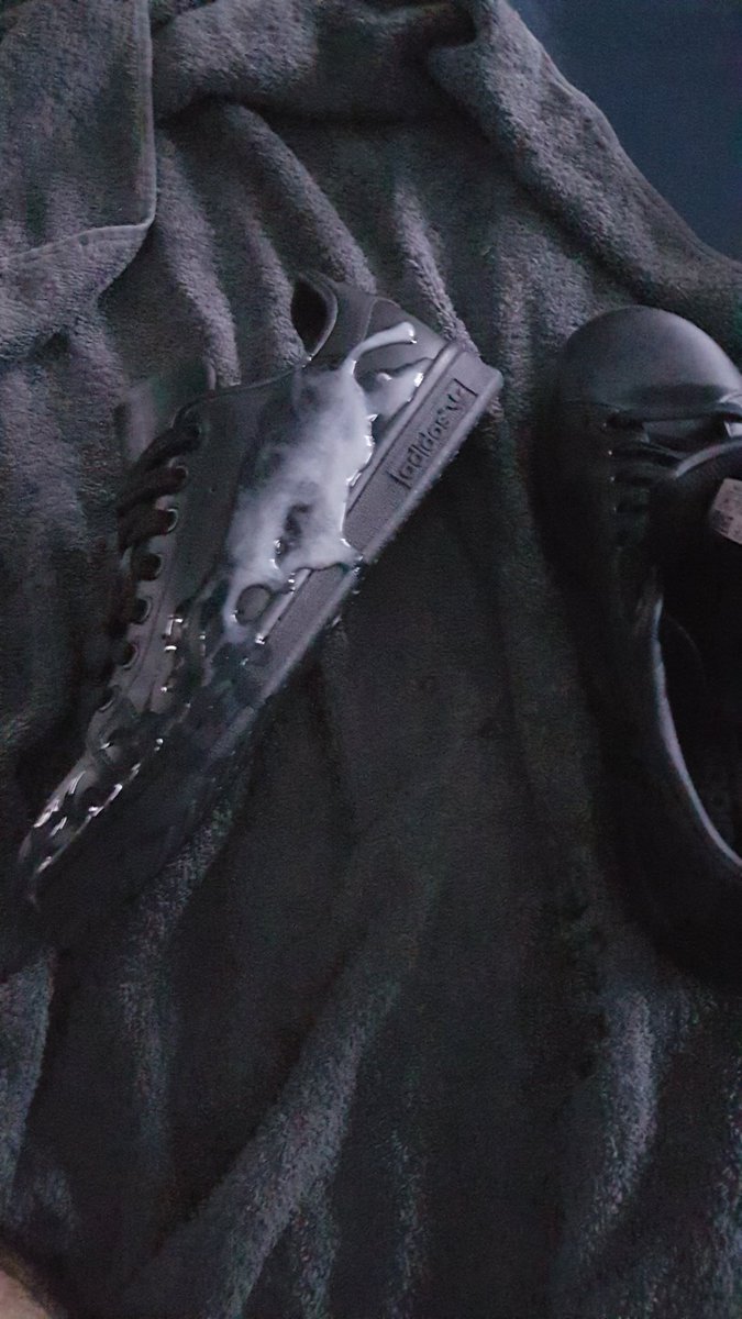 Huh986's tweet photo. Had some fun with my Adidas stan smith ;) #cum #fetish #cumonsneaker https://t.co/MzJhVp8ow8