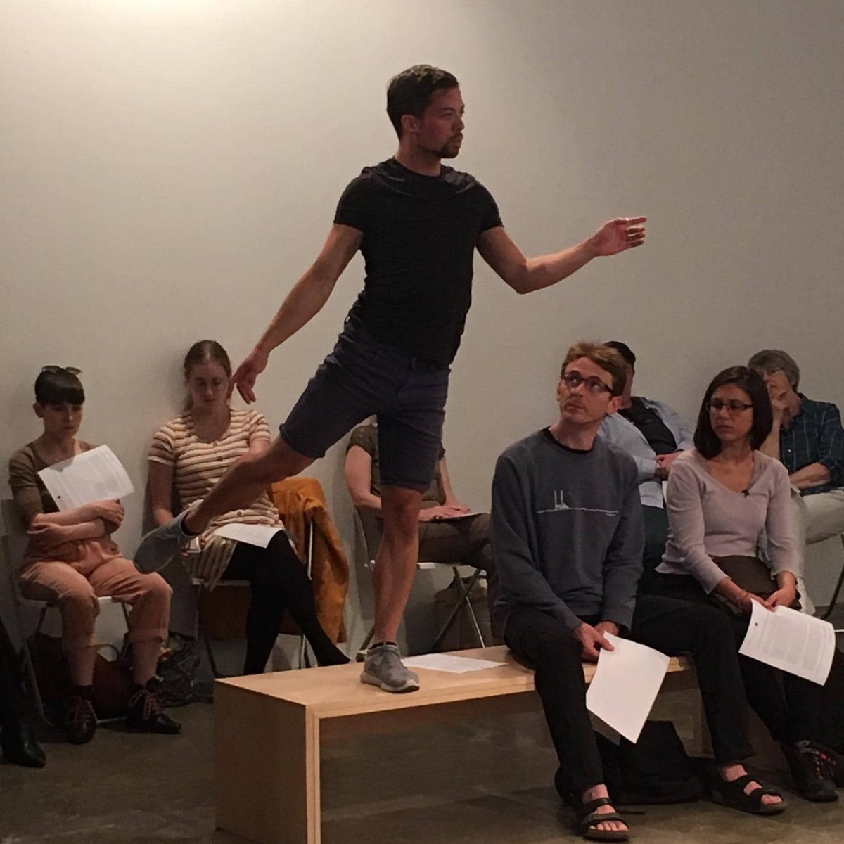 projectarts's tweet photo. Thank you to everyone who joined us in the gallery last night for #POSTDANCE, and a very special thanks to Sara Muthi, Oran Leong, Aoife Kavanagh and Amanda Øiestad Nilsen for putting together such a beautiful and thought provoking event.
📸 Francis Fay https://t.co/prcfyVlQX6