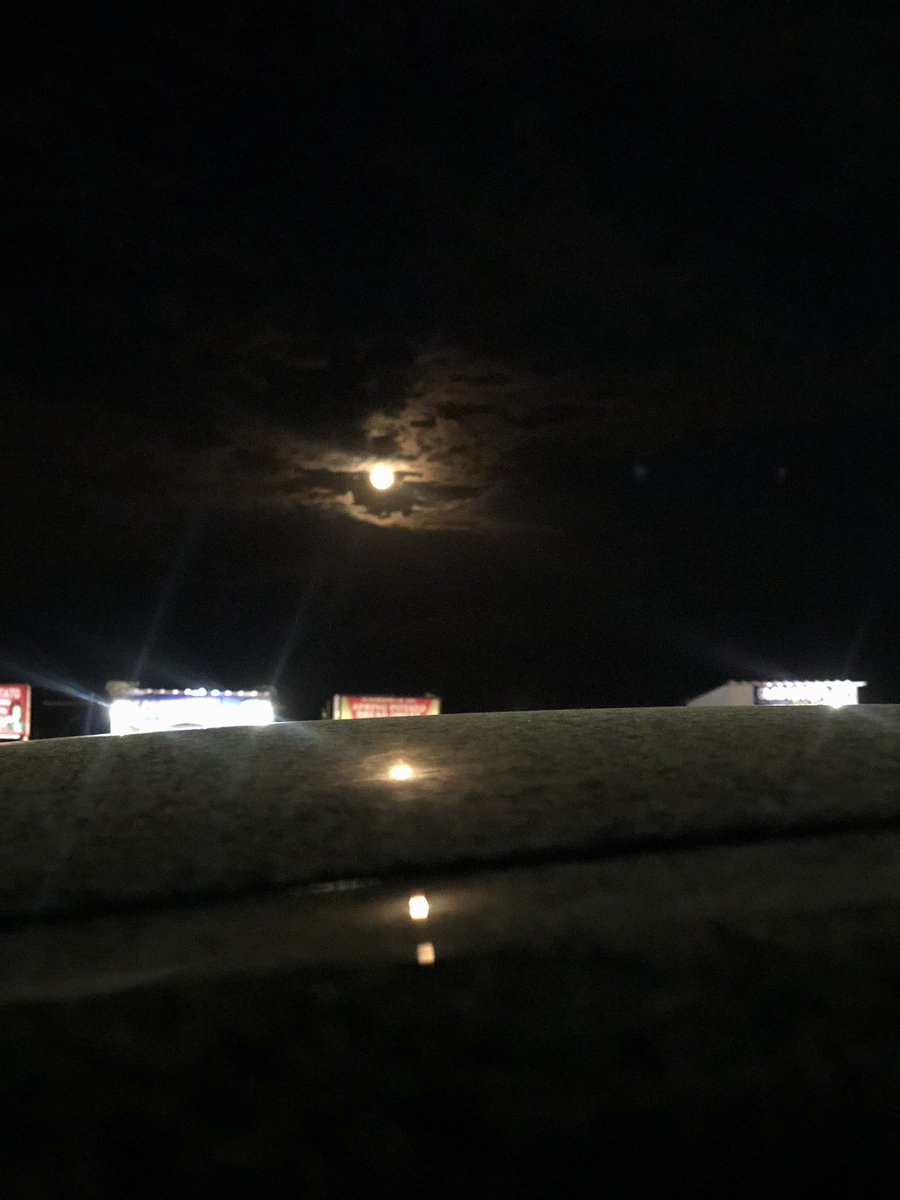 BeachNamitha's tweet photo. I want the moon,Ideclared. He promptly whipped out his phone n caught the moon on the lens as it reflected on the hood of a black black car. Here it is,he said proudly n I rolled my eyes on autopilot. #moon #marinabeach https://t.co/hpLPxyr1eS