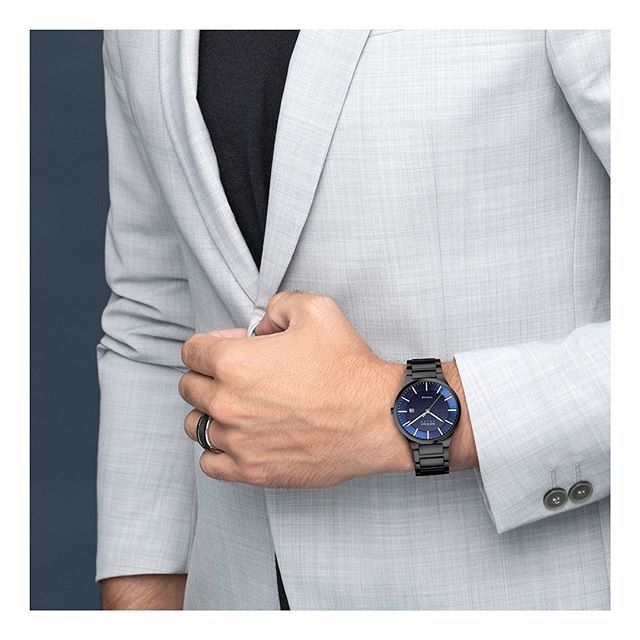 A refined style asks for a strong watch. With this watch you don‘t just have the looks but the modern solar technology as well. 
#beringtime #mybering #ootd #mensfashion #watchoftheday #watchesofinstagram #solarcollection - instagram.com/beringtime