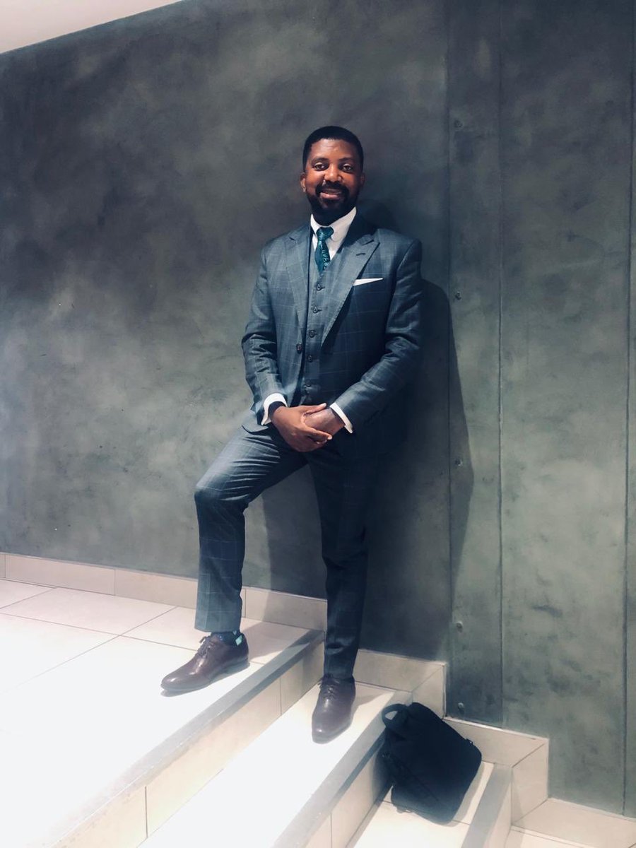 SilasNchabeleng's tweet photo. βGot to live for today cause tomorrow ain't promised to meβ I had the most amazing time with my bro @tumisole creating his masterpiece three piece suit, paired with 100% Egyptian cotton shirt & paisley tie #SUL #Tech4Safety #Uber_RSA #BlackExcellence #ClassππΎβοΈπ₯π£π https://t.co/3GwteLFOHB