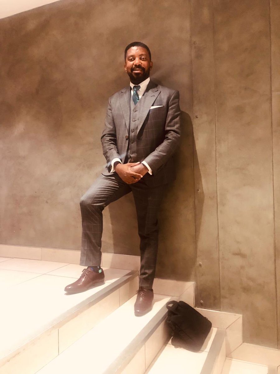 SilasNchabeleng's tweet photo. βGot to live for today cause tomorrow ain't promised to meβ I had the most amazing time with my bro @tumisole creating his masterpiece three piece suit, paired with 100% Egyptian cotton shirt & paisley tie #SUL #Tech4Safety #Uber_RSA #BlackExcellence #ClassππΎβοΈπ₯π£π https://t.co/3GwteLFOHB