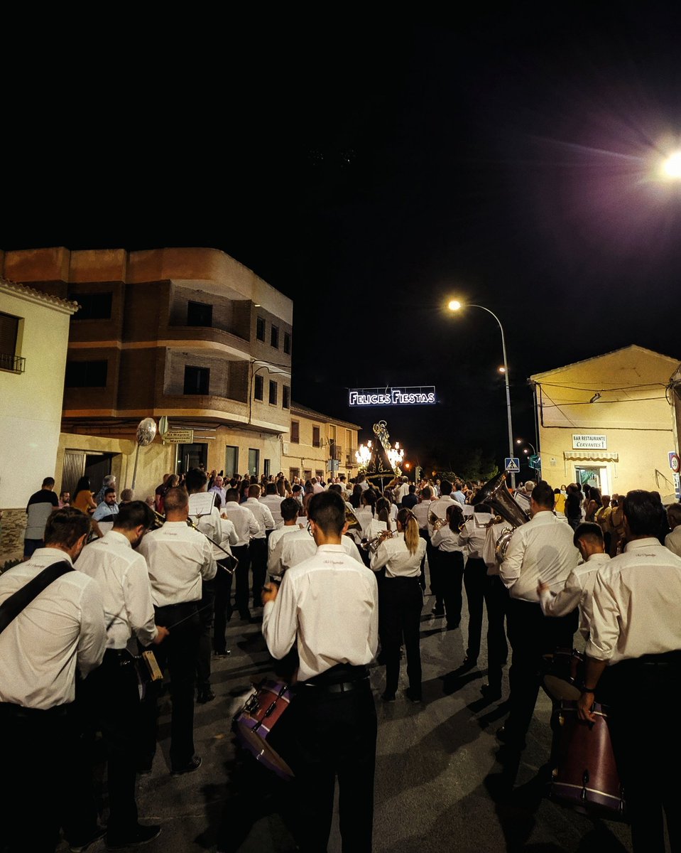 BCigarralejo's tweet photo. Ayer tuvimos el placer de poner nuestros sones en la localidad de Yéchar, en la procesión en honor a la Virgen de la Purísima y, una vez más, nos trataron como en casa. 

¡Damos inicio así a una nueva temporada que esperamos que sea tan bonita y emotiva como la anterior! ✨❤️ https://t.co/Na9PccfC46