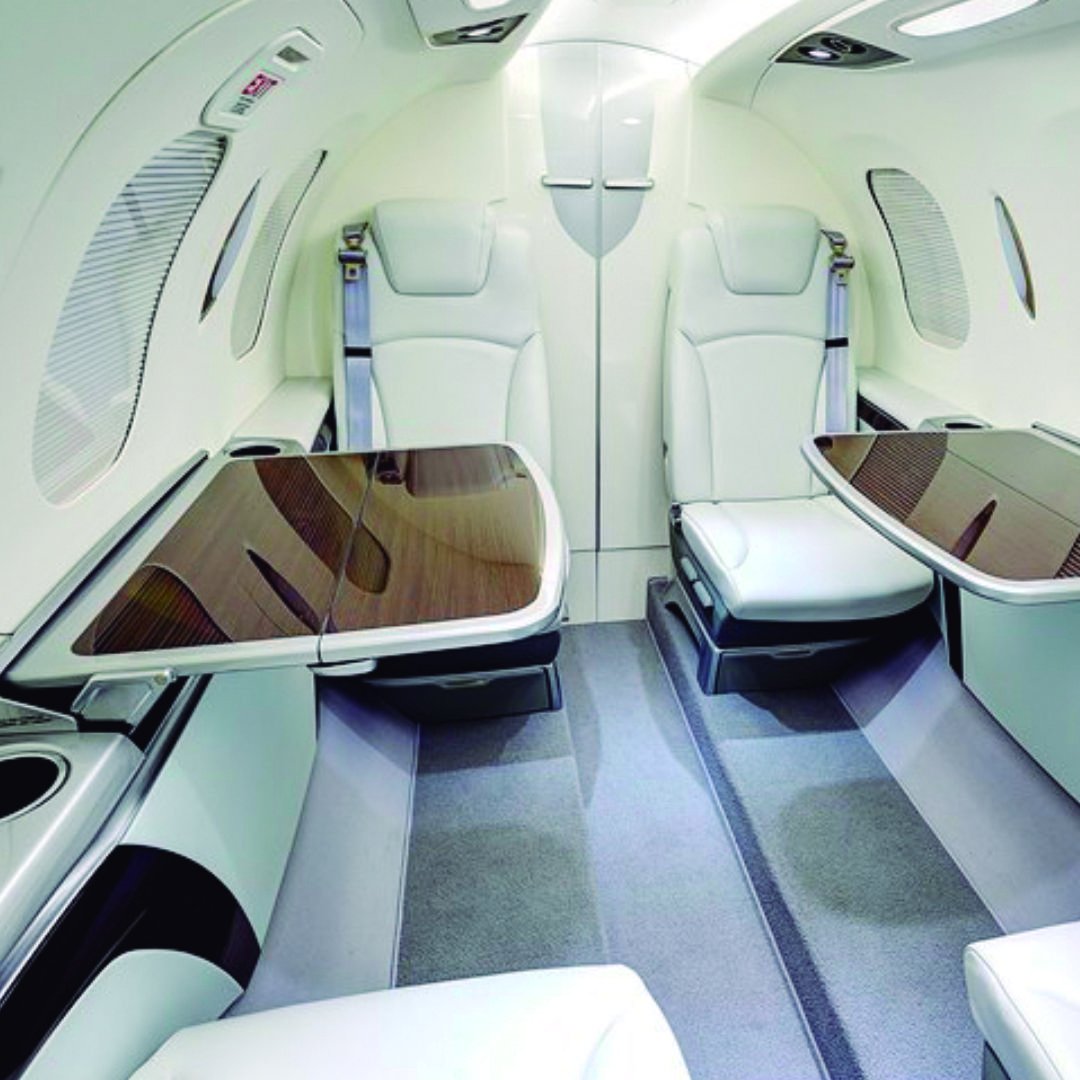 AutoserHonda's tweet photo. Antaño, el que tenía un caballo era un privilegiado. Hace un siglo, el coche pasó a ser un elemento de lujo y ahora es el turno de los jets.
#HondaJet #Honda #Autoser #thepowerofdreams #hondafans #hondalovers #news #japancar https://t.co/AlW3z4GfBL