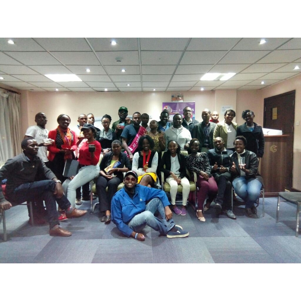 rotaract254's tweet photo. Today is that day when we give a shout out to Rotaract Clubs with #WeAreFamily and today on the spotlight is none other than the Rotaract Club of Nairobi Parklands😁😁😁
@RcnpOfficial meet every Wednesday at the Clarion Hotel from 6:30PM. #RotaractKe #RotaractFridays #Rotaract https://t.co/QqgjTnzOGk