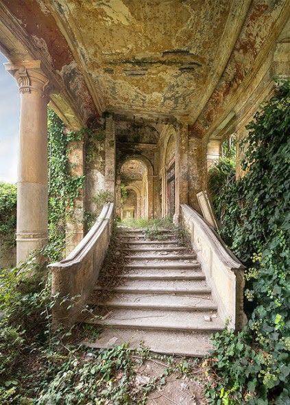 VectoresUrbanos's tweet photo. Increíbles lugares abandonados. 😧 III
#ArquiPost #Arquitectos #Arquitectura #Materiales #ArquiLife #ArquiLove #ArquiLovers #Architecture #Construcción #Diseño #Antiguo #Moderno #Fusión #Edificios #arquis #arquitecto #exteriores #abandonados #abandoned #exteriors #lugares https://t.co/yItDrBnDOK