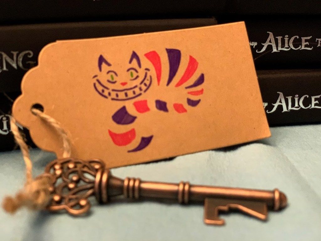 dearjalen's tweet photo. Add a dash of pixie dust to your next @DisneyCruise, participate in #fishextenders! See how I took a unique approach to my gifts here: https://t.co/T8fYGlWd5w #DearJalen #DisneyMP #DisneyMoms #DisneyCreatorDays #DisneyCreator #NowMoreThanEver #NoWorriesTradition @WaltDisneyCo https://t.co/QEx7N6I3m9