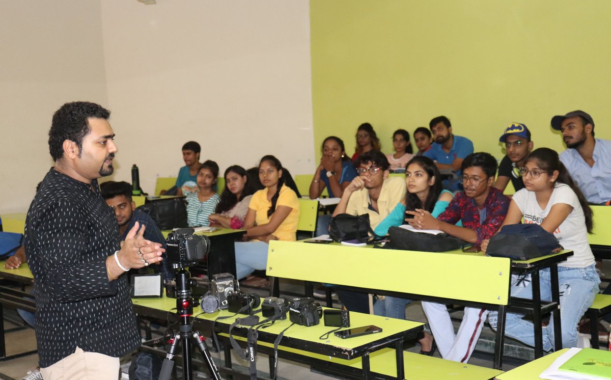 ims_noida's tweet photo. Event: #Photography_Workshop by Dr. Amit Chawla
Date: 7th- 9th Aug 19
Venue: #Presentation_Lab
SJMC Course: BJMC, MJMC
#School_of_Journalism_and_Mass_Communication, @ims_noida organized a Photography workshop by #Dr_Amit_Chawla for practical exposure of #BJMC and #MJMC students. https://t.co/6BQSoIN9k4