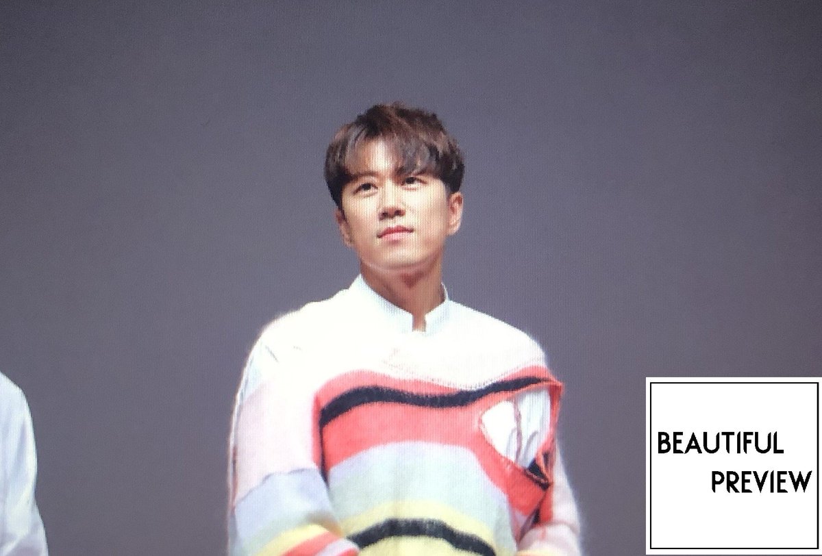 beautifuljsw's tweet photo. 190816 젝키빌라 무대인사 preview
#젝스키스 #젝키 #SECHSKIES #���이워크 #JWALK #장수원 #JANGSUWON #SUWON https://t.co/hA12cpJbNN