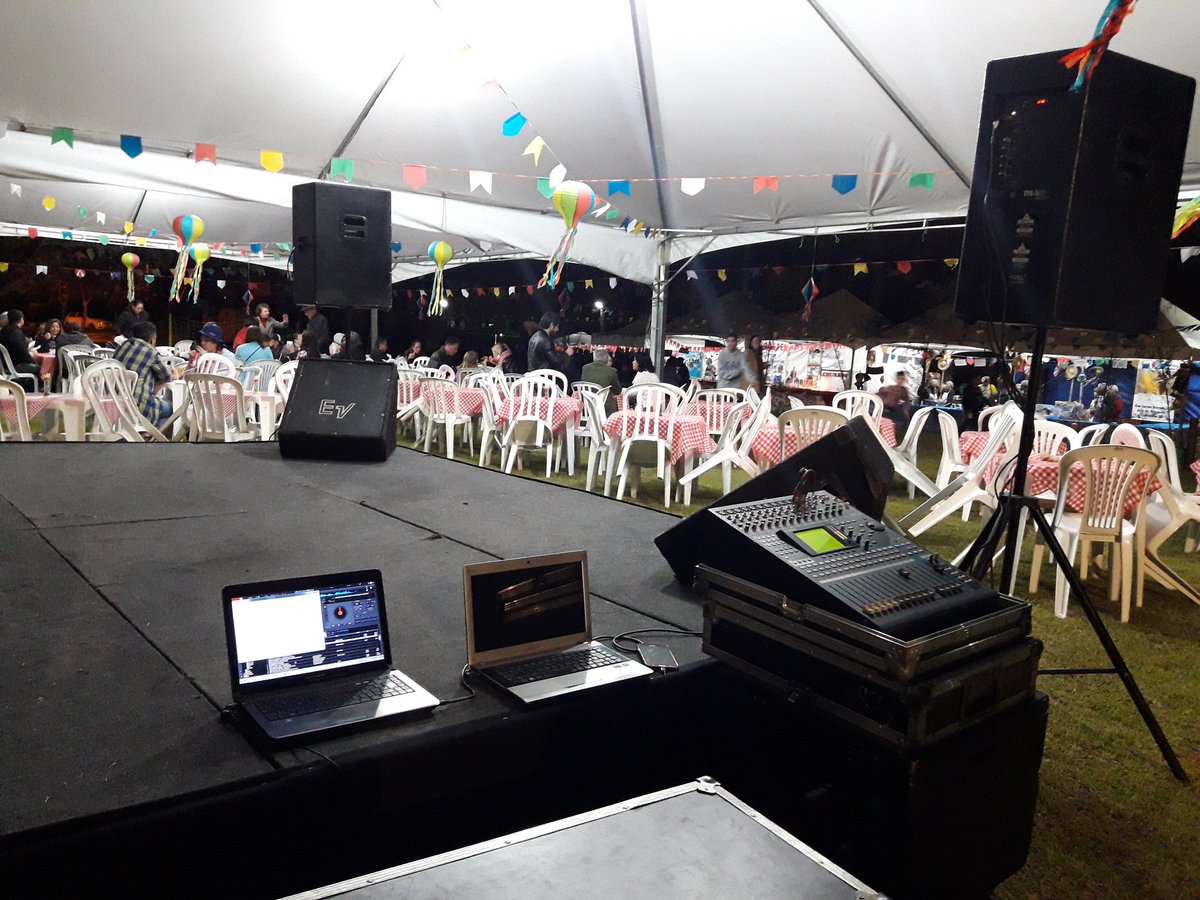 Vynna Eventos 
Tornando o Especial, Inesquecível.
#wedding
#enlace
#corporativo
#evento
#festa
#aniversario 
#casamento
#noiva
#noivas
#noivos
#jantar
#jantares
#recepção 
#aniversário 
#party
#confraternização 
#desfile
#bodas
#debutantes
#inauguração 
#inaugurações 
#15anos