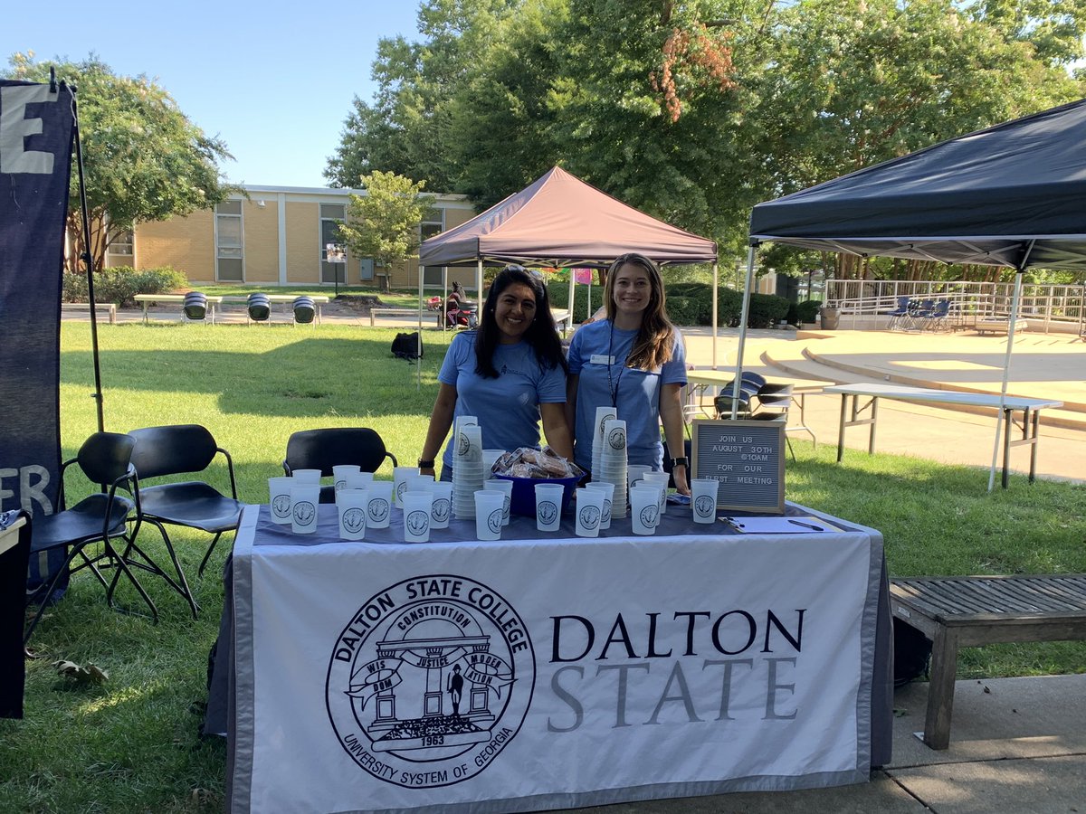 DSCSGA's tweet photo. We had a BLAST yesterday at the involvement fair! Be sure to come to our first SGA meeting this semester on August 30th @10:00 am (: #beepbeep #runboldly #leadboldly https://t.co/oRqayOnDo4