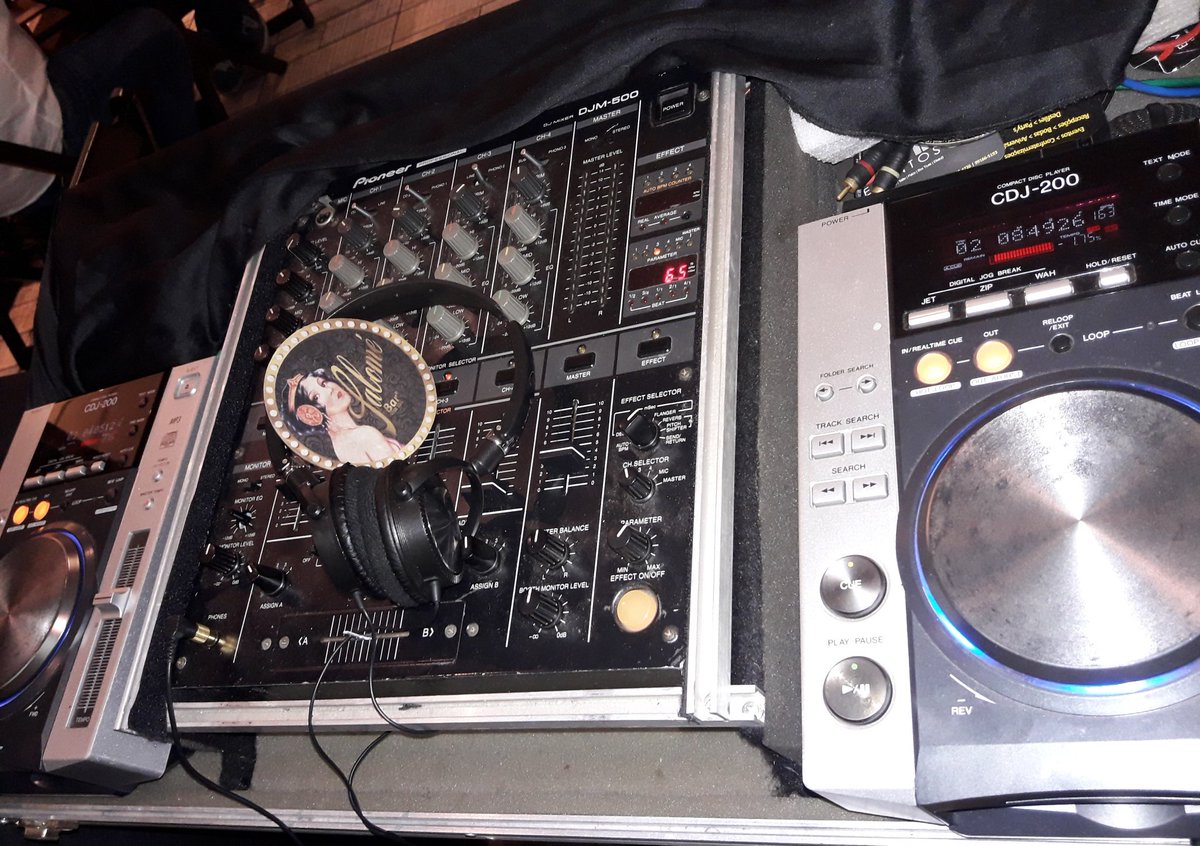 Vynna Eventos 
Tornando o Especial, Inesquecível.
#wedding
#enlace
#corporativo
#evento
#festa
#aniversario 
#casamento
#noiva
#noivas
#noivos
#jantar
#jantares
#recepção 
#aniversário 
#party
#confraternização 
#desfile
#bodas
#debutantes
#inauguração 
#inaugurações 
#15anos