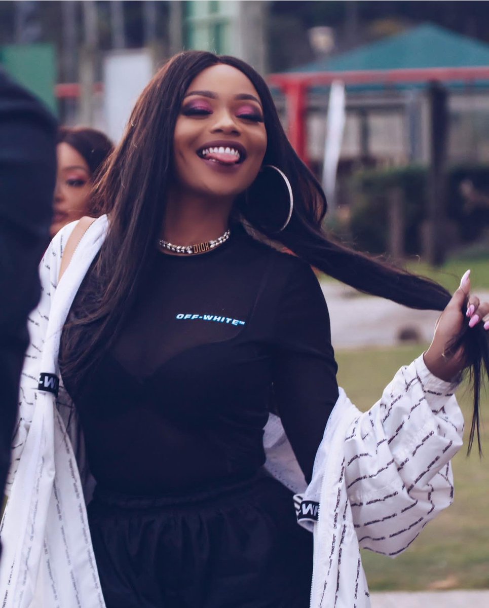 QueenBs_World's tweet photo. Tonight on #BeingBonangS3 we go on the #SAExperience with @bonang_m, @tebogopinkygirl , @barbiliscious and @tokstarr ๐๐๐ธ๐พ๐ฅ
Don't miss it, 19h00 on @1MagicTV ๐
#BeingBonang
๐๐๐ฟ๐ฆ https://t.co/v7ff4EdjFr