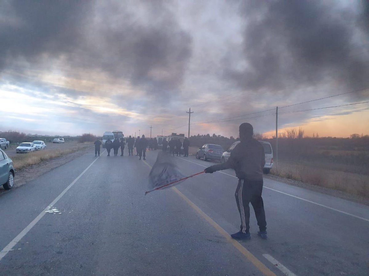 CadenaTotalChub's tweet image. #Cortede #Ruta7  #Rawson   #AHORA mas fotos ....