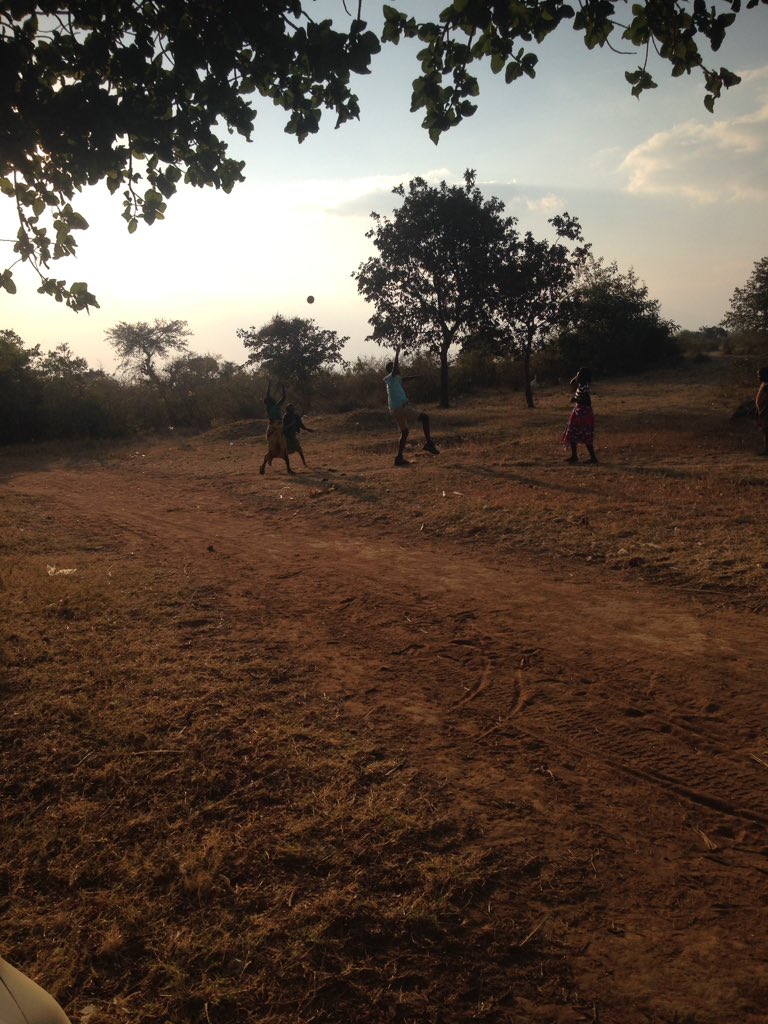 CassyMtine's tweet photo. A beautiful moment with the farmers' kids after training sessions  in Lundazi on the AgriPredict services! #AgriPredict @agripredict https://t.co/gsNSswYomL
