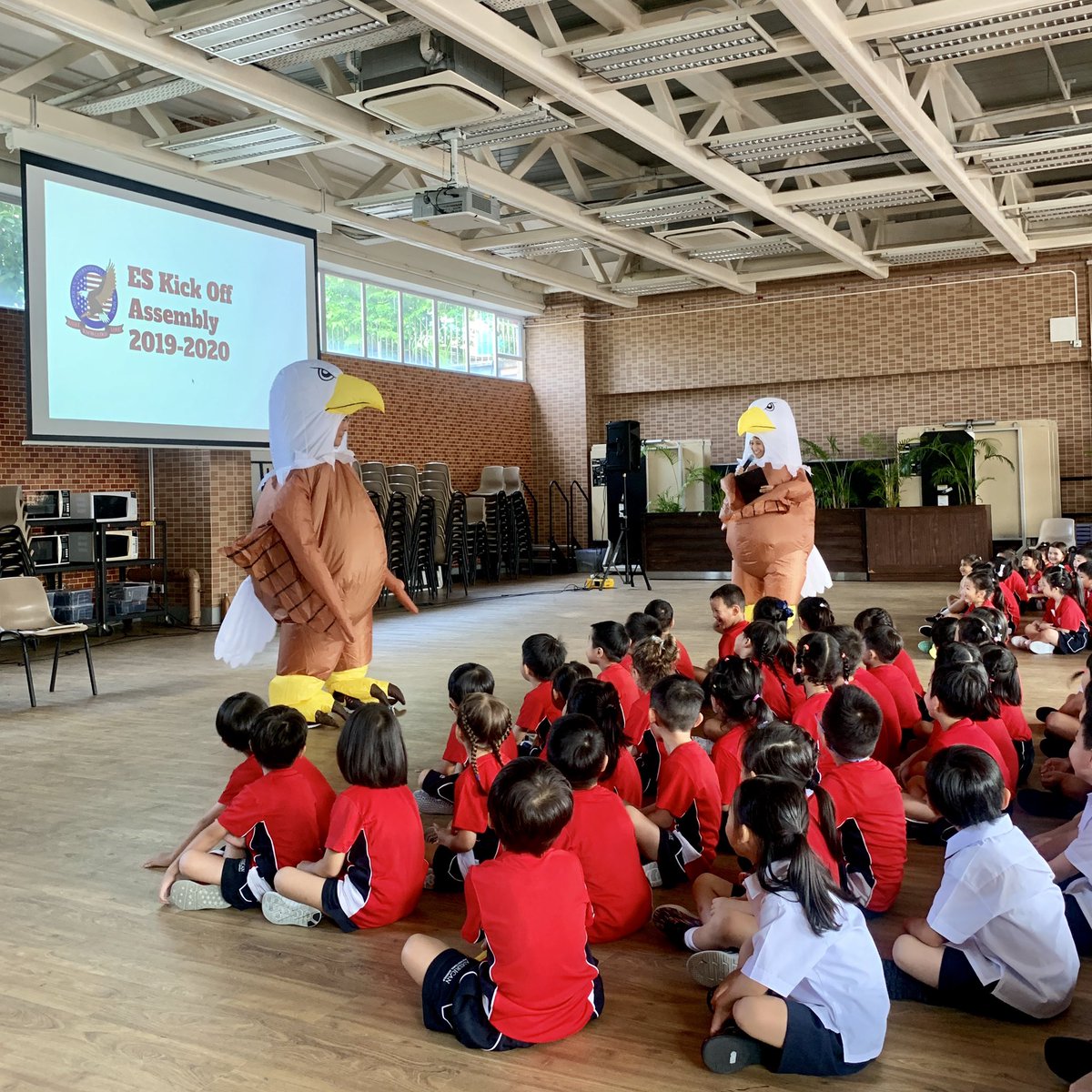 kdesantishk's tweet photo. Back to school with a new 1D crew! Looking forward to a fun year! Started right with a great kick off assembly @aishongkong #redbrick125 https://t.co/U7rKIB2xPp